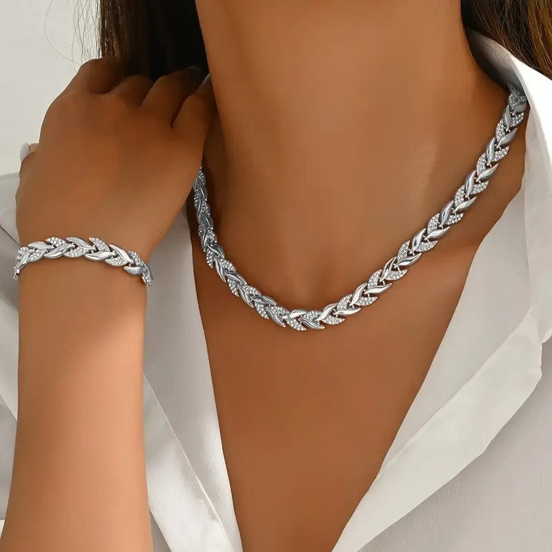 Botanical leaf necklace rhinestone close-up