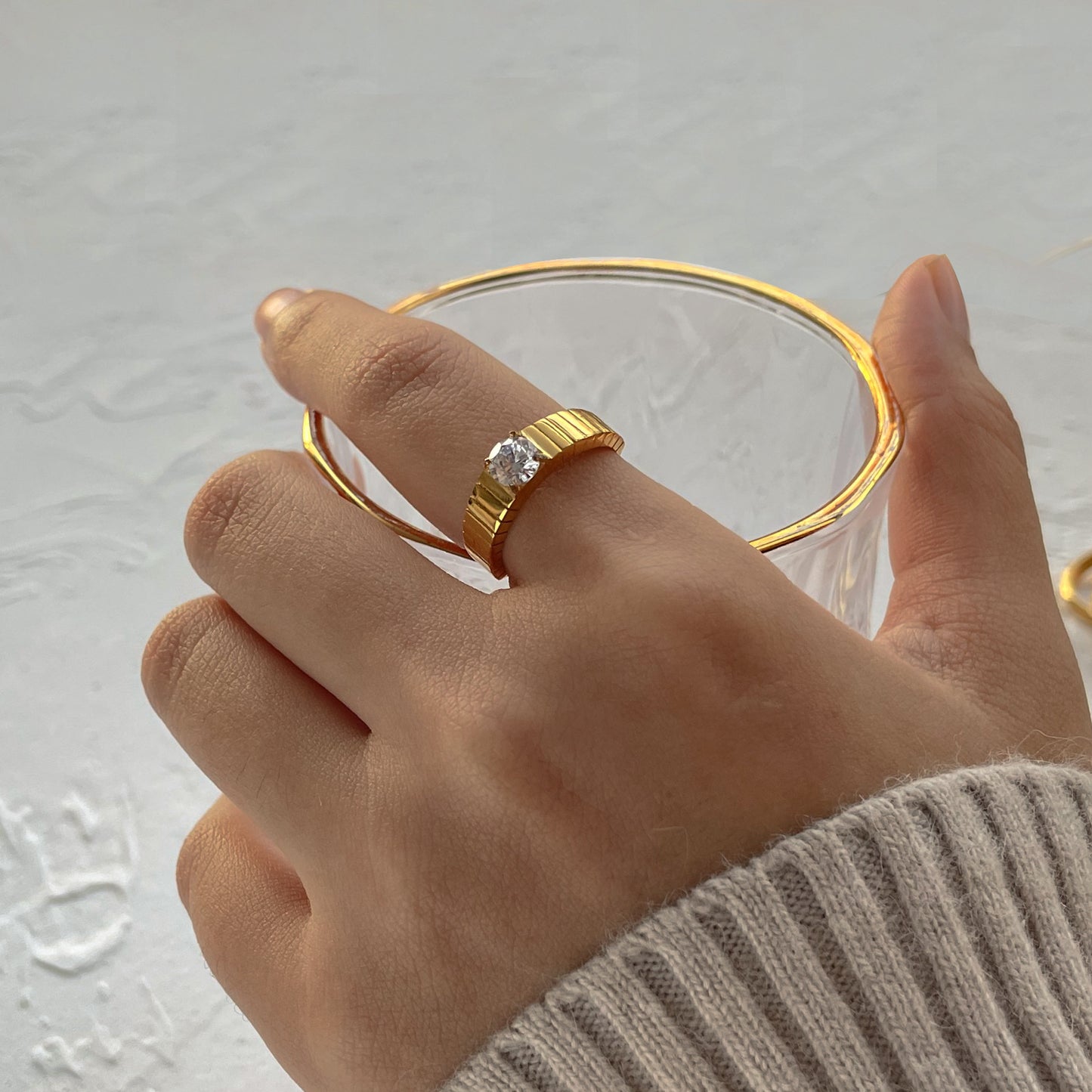 Solene Solitaire Ring side profile silhouette