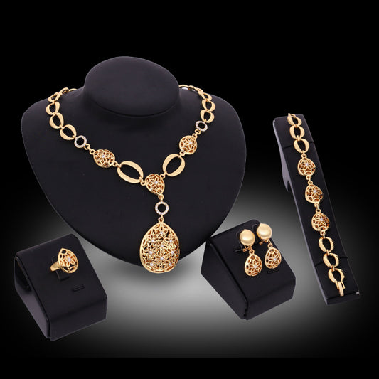 CHIVIQUE Aurelia Set 4-piece gold jewellery collection