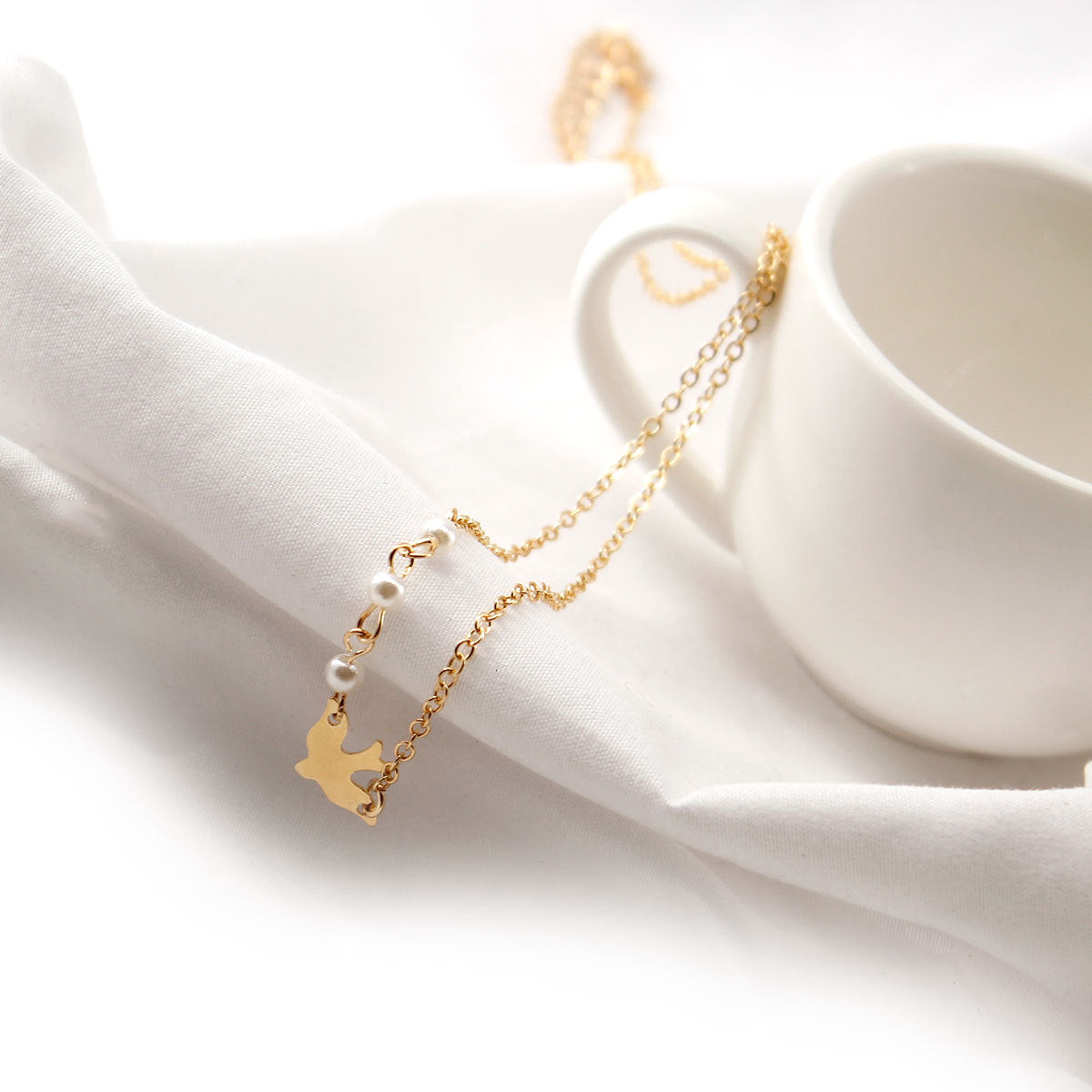 Colombe Pearl Pendant silver finish variant